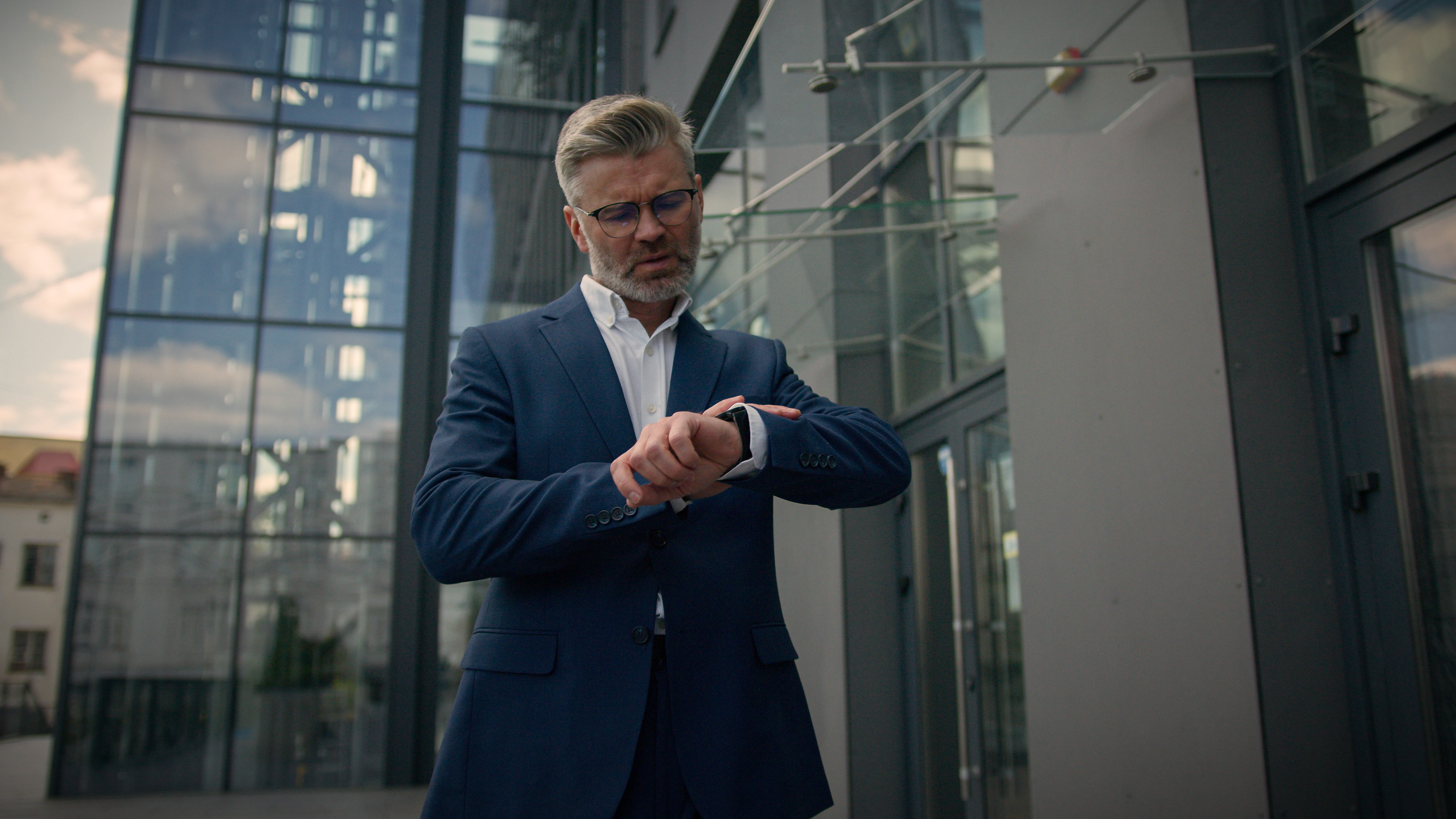 ¿Productivos o agotados? La pobreza de tiempo como nueva crisis de bienestar